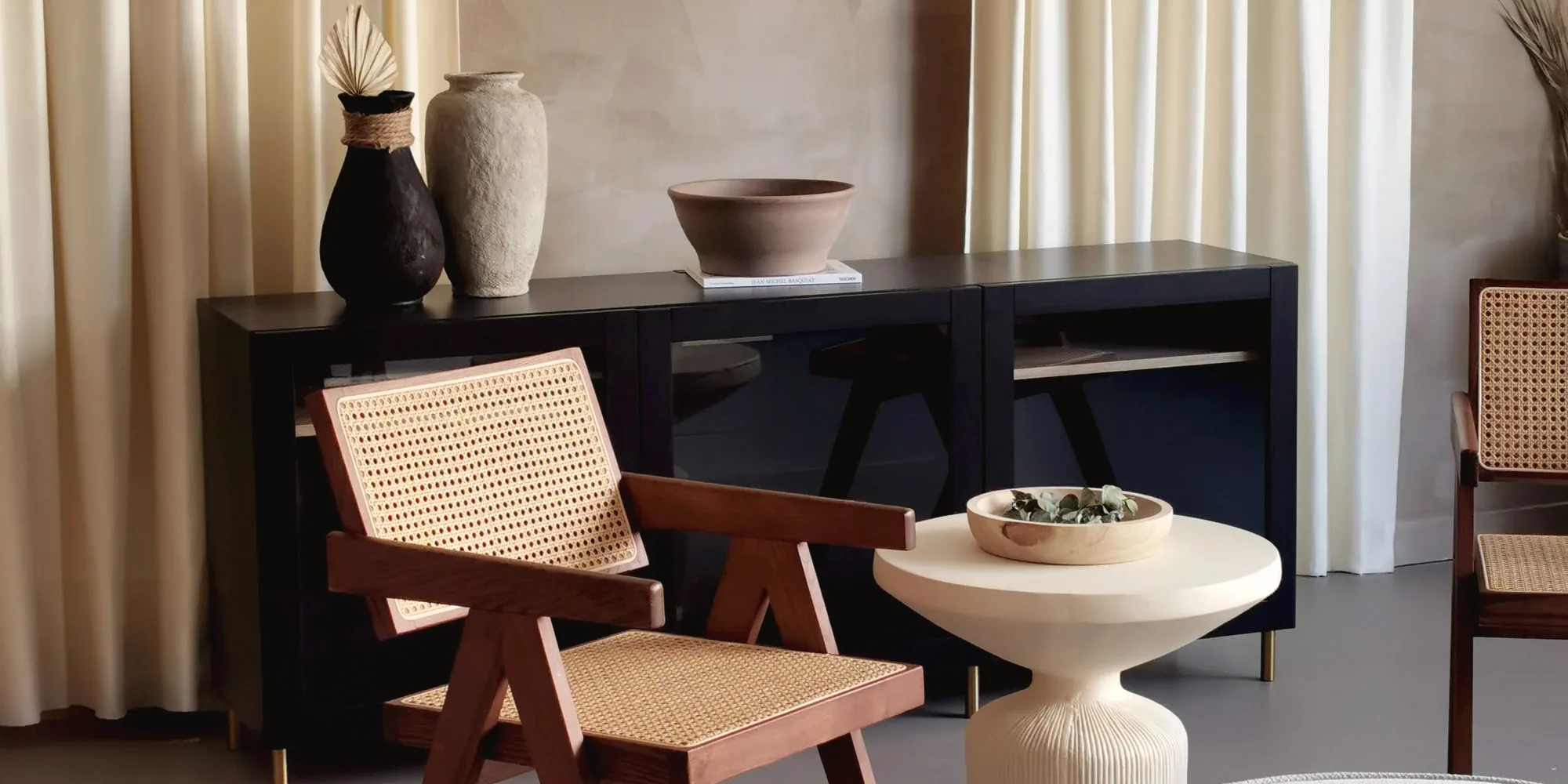 The VIVID DIMENSIONS studio: oak chairs, a stone table and soft northern light