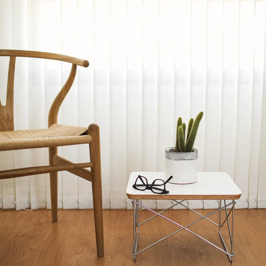 Cedar dining chair with paper-cord seat